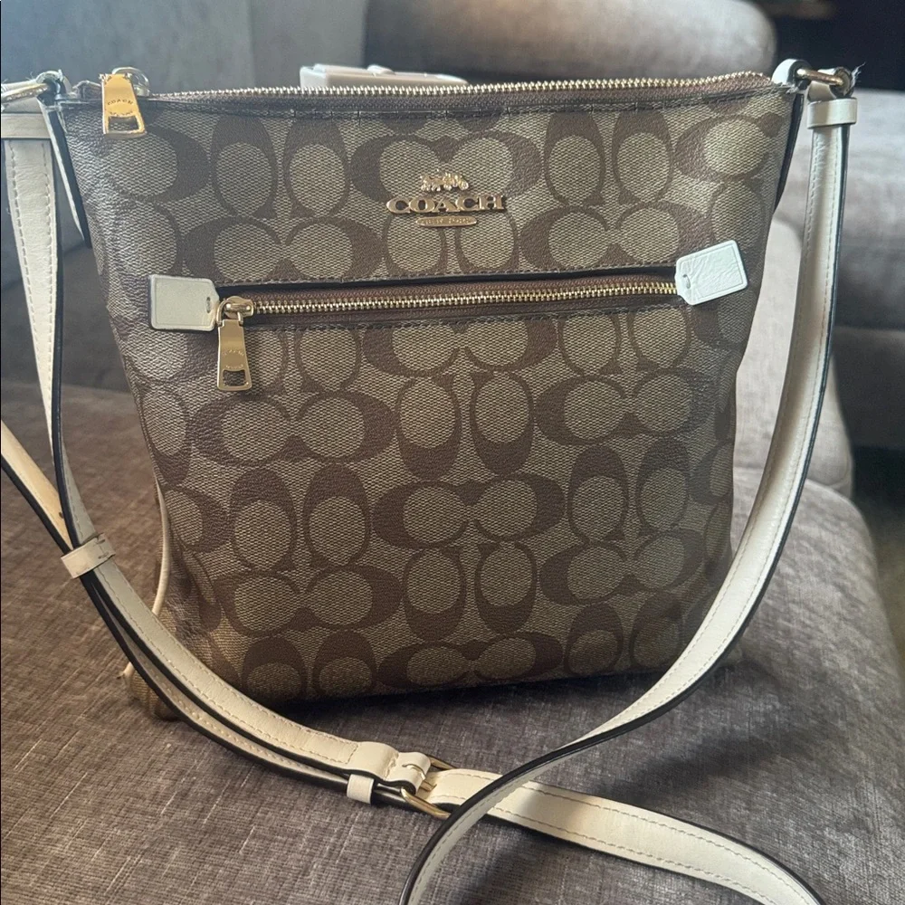 Coach Tan and Cream Signature Crossbody Bag - Picture 3 of 3